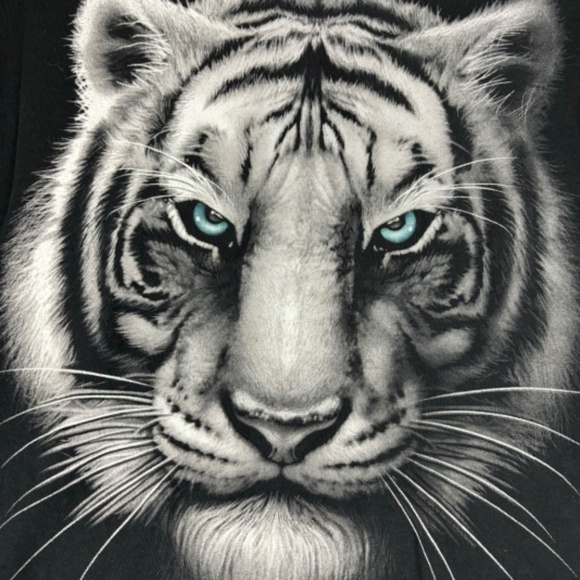 Dom Blue Eyed White Tiger Face Black Graphic Short Sleeve Men's T-Shirt Size XXL - Picture 3 of 10